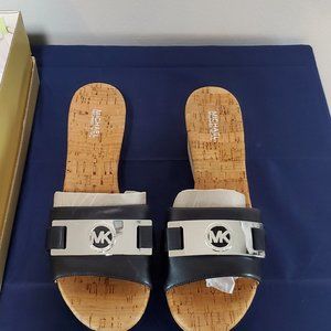 Michael Kors Platform Wedge Slide size 9M